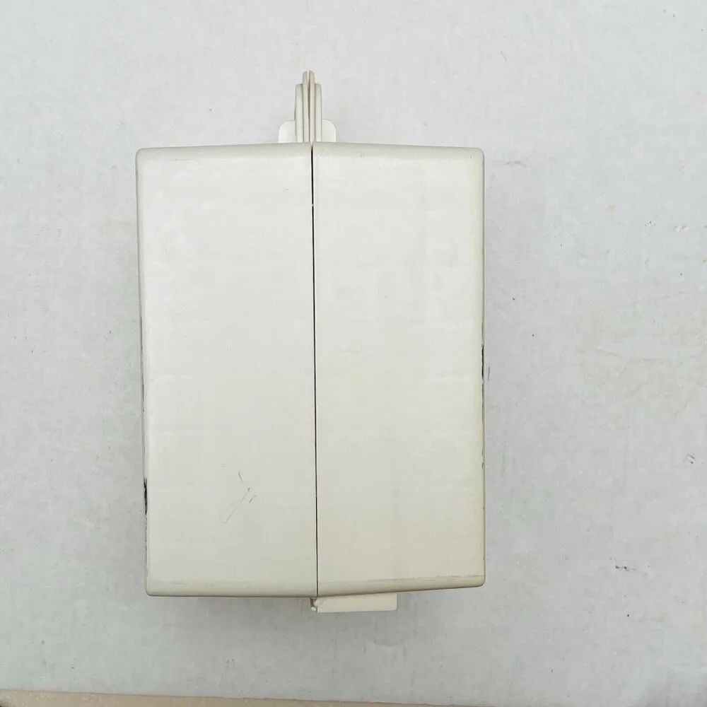Vintage Thread Box 72 Spool Holder Plastic Carrying Case Made In USA Sewing‎